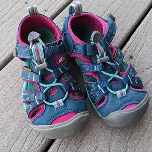 KEEN kids sandals size 11